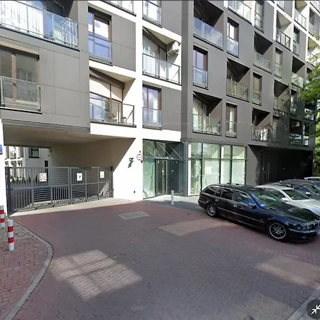 アパート Premium Spire +parking