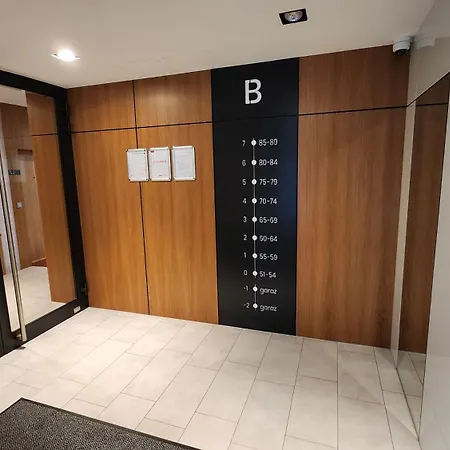 アパート Premium Spire +parking ワルシャワ